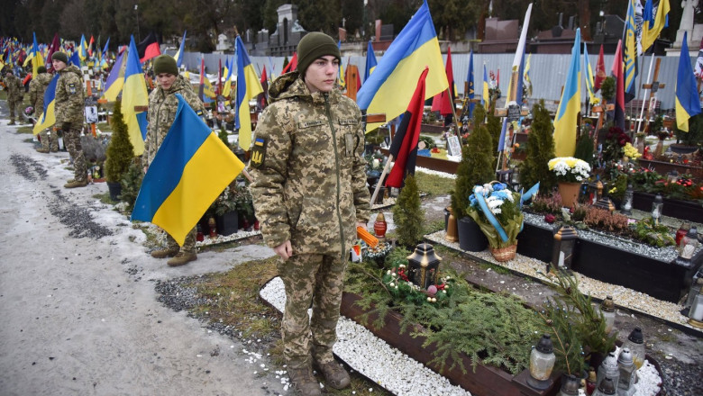 Studiu: Războiul din Ucraina a făcut aproape două milioane de victime militare