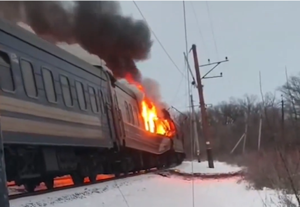 VIDEO // Atacurile ruseşti ucid cinci persoane într-un tren din nord-est şi trei în Odesa, afirmă Ucraina. 165 de drone, lansate de Rusia peste noapte