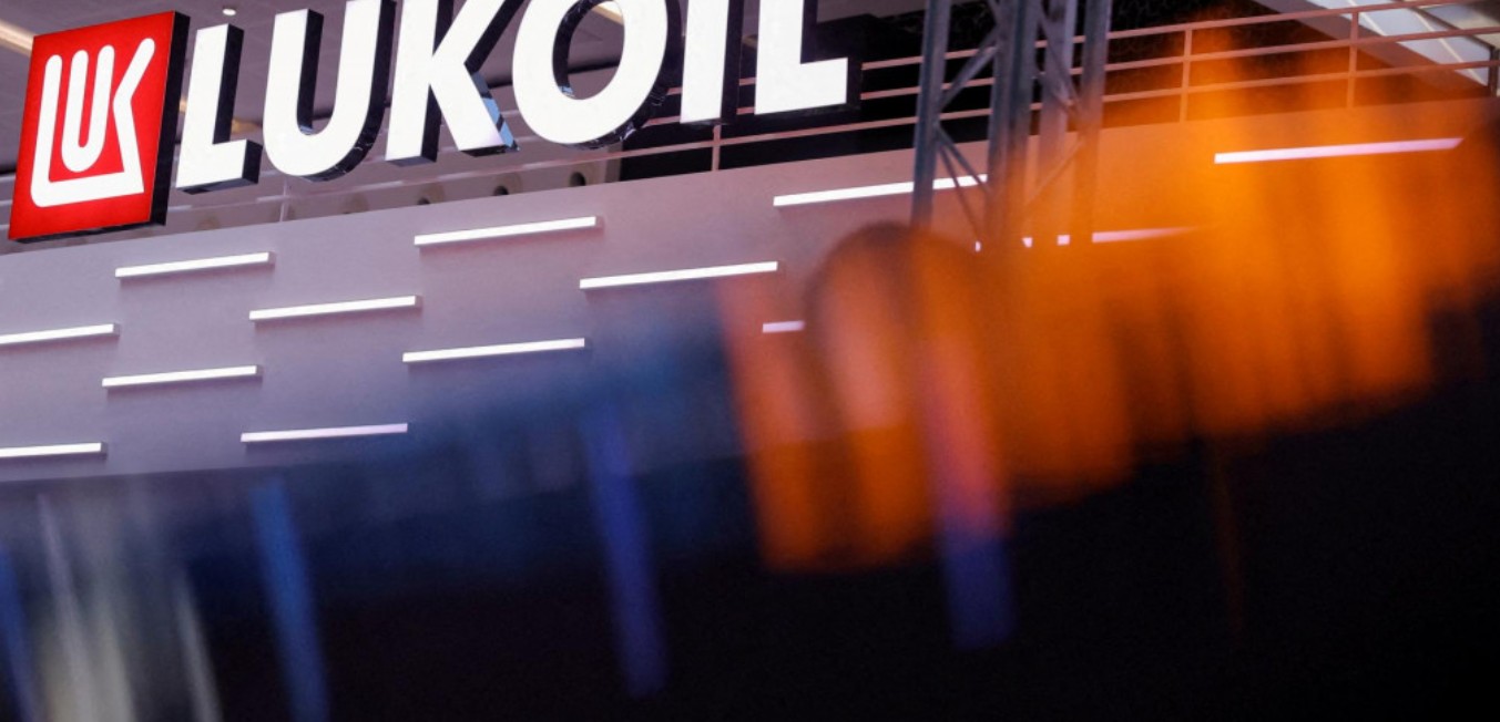 Lukoil a decis cui va vinde activele străine, în valoare de 22 de miliarde de dolari