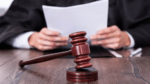 Finanțarea ilegală a partidelor // A procurat o mașină, din surse interzise, pentru susținătorii Partidului Șansă. Un bărbat, condamnat la închisoare