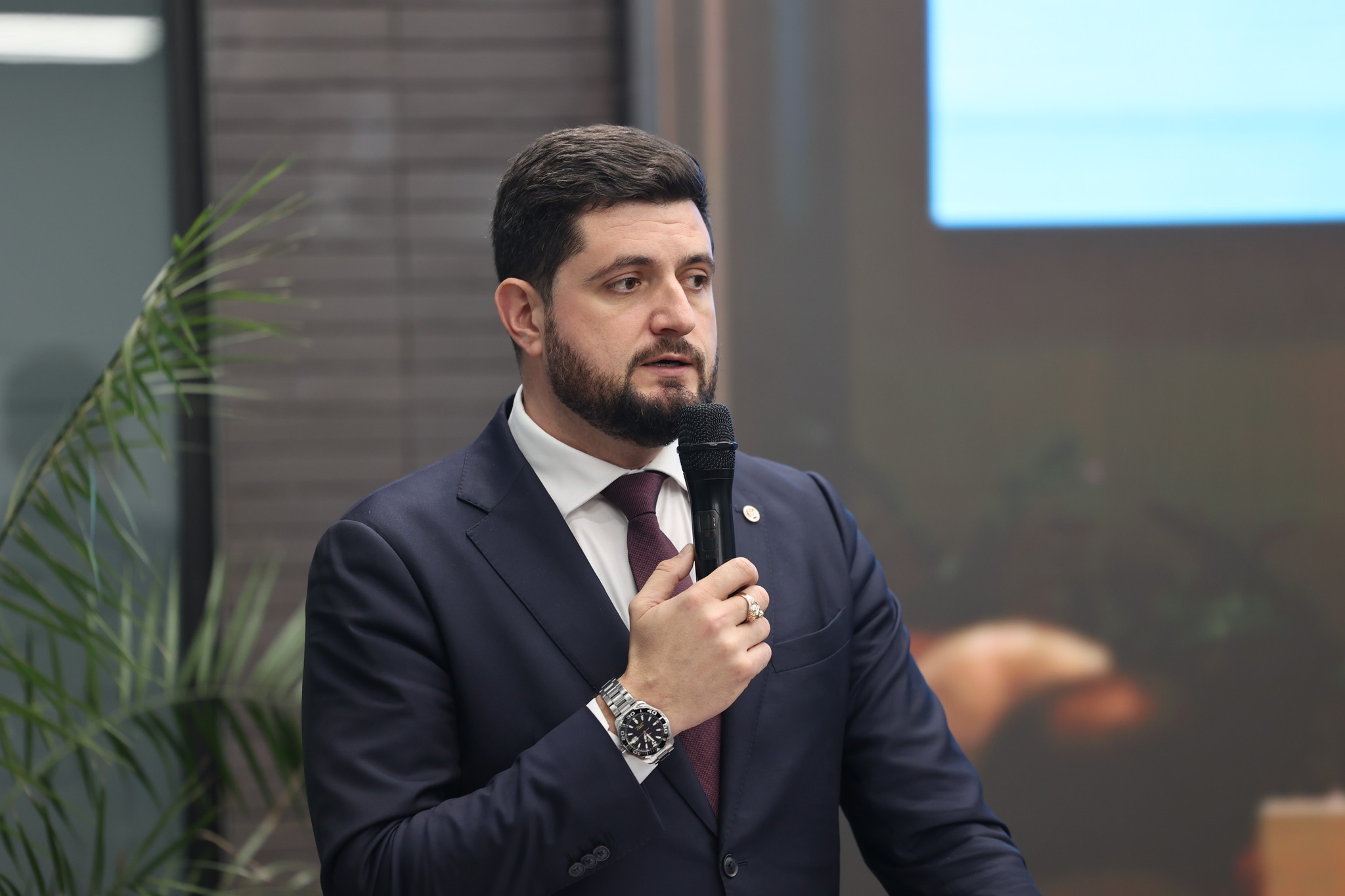 VIDEO // Dorin Junghietu: Reconectarea energiei electrice se realizează treptat și controlat