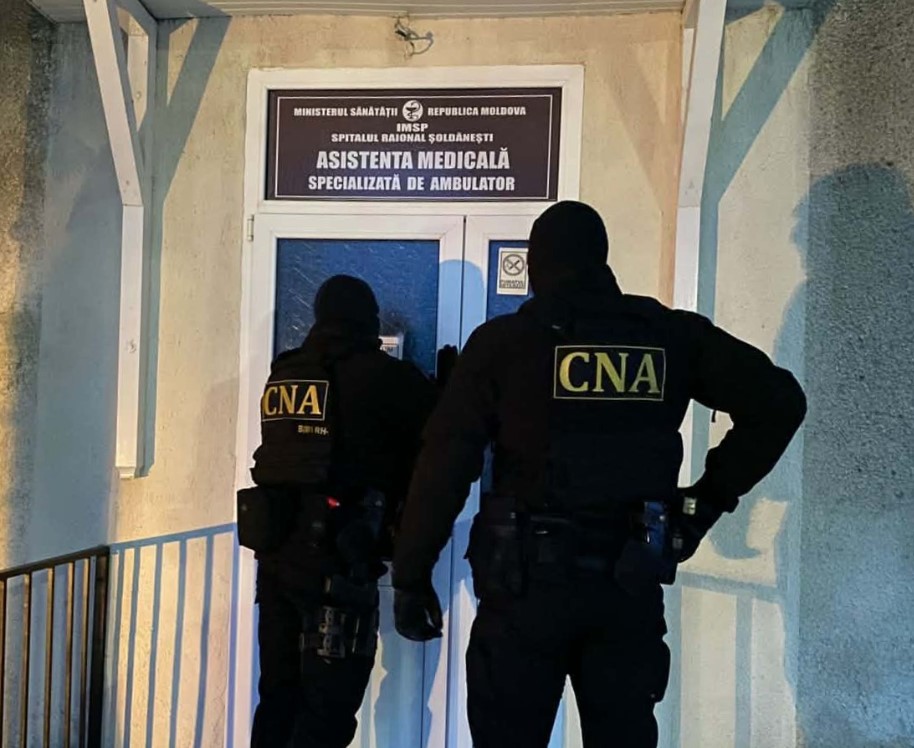 AUDIO // „Lasă-l să plătească și îi fac eu tot”. Probe CNA: avize medicale pentru șoferie, inclusiv pentru persoane cu daltonism și probleme psihice