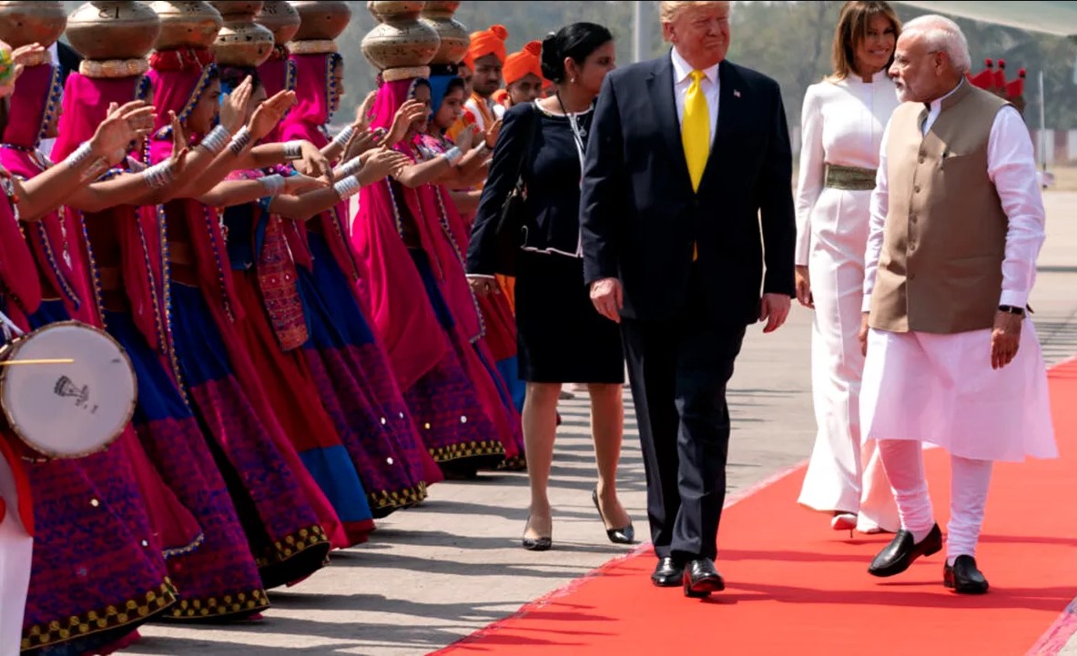 Înțelegerea ce ar putea să arunce economia Rusiei în aer. Trump și Modi au bătut palma