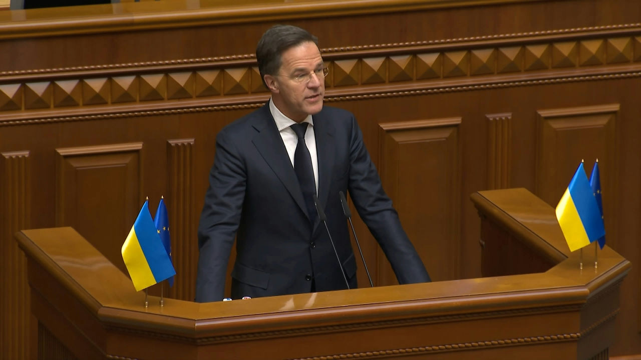 Rutte le cere aliaților să caute în stocurile militare noi arme pentru Ucraina, în special sisteme Patriot