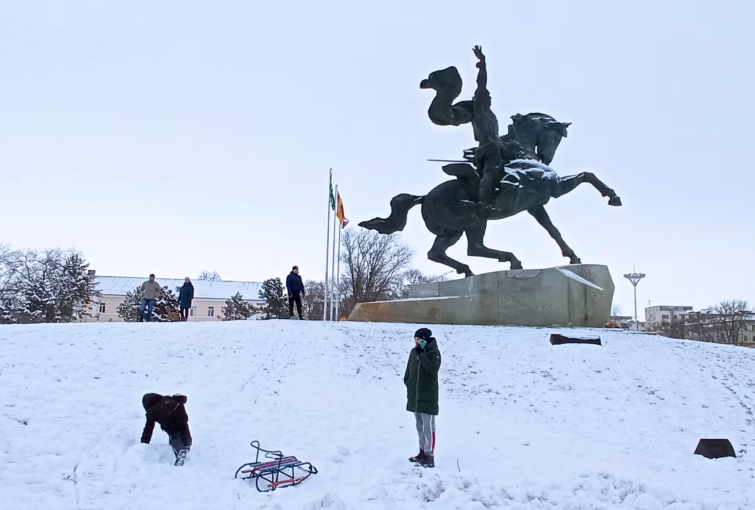 Alertele false cu bombă la mai multe școli din regiunea transnistreană