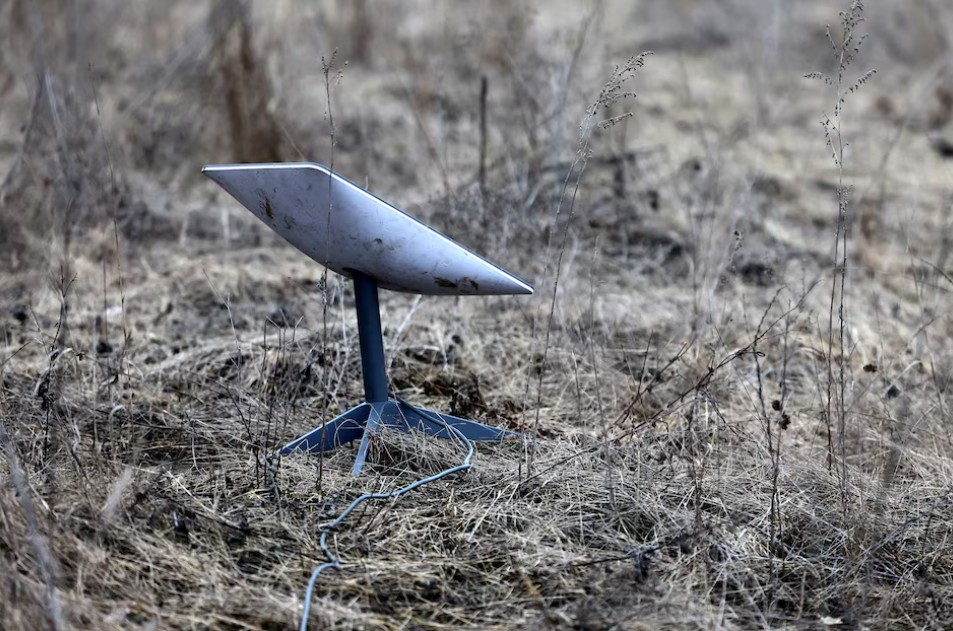 Călcâiul lui Ahile al Kremlinului: Kievul taie accesul Moscovei la Starlink. „Terminalele rusești nu mai funcționează”