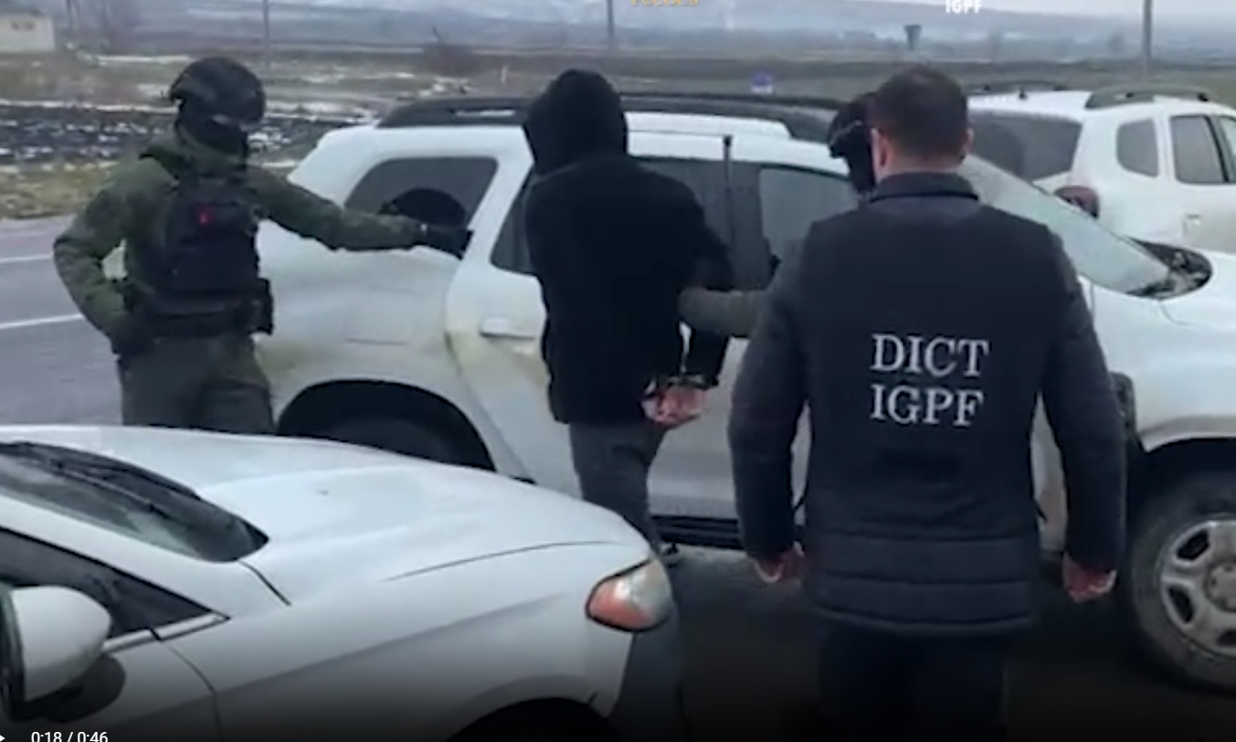 Ar fi luat bani pentru a transporta migranți ilegali în UE. Un tânăr din Sângerei, reținut