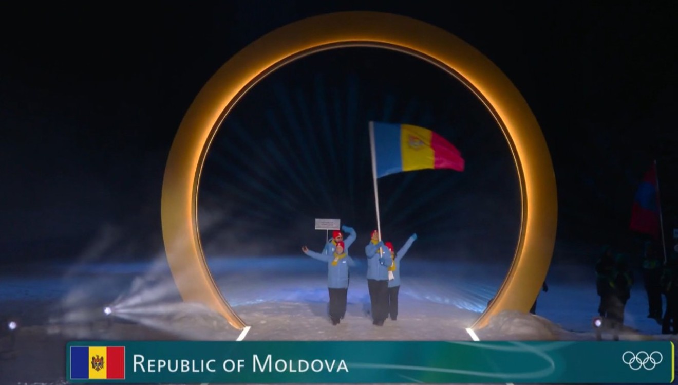 Sportivii moldoveni au defilat la ceremonia de deschidere a Jocurilor Olimpice de iarnă de la Milano/Cortina