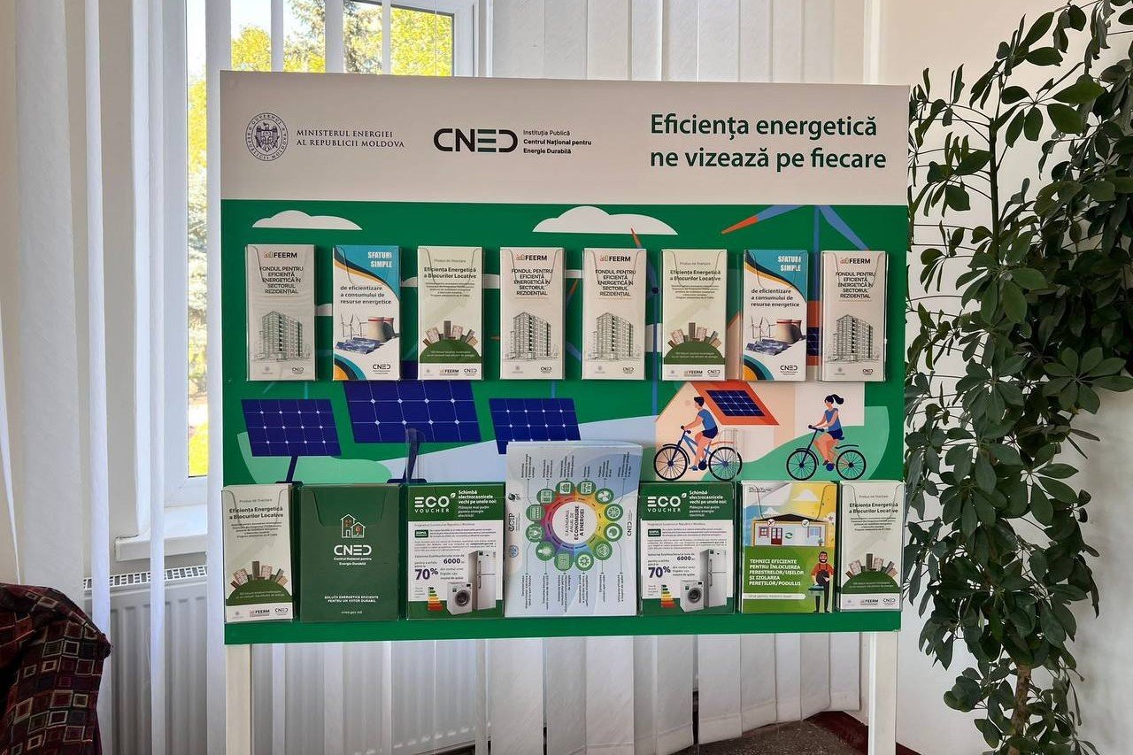 CNED a instalat panouri în consiliile raionale cu recomandări privind eficiența energetică