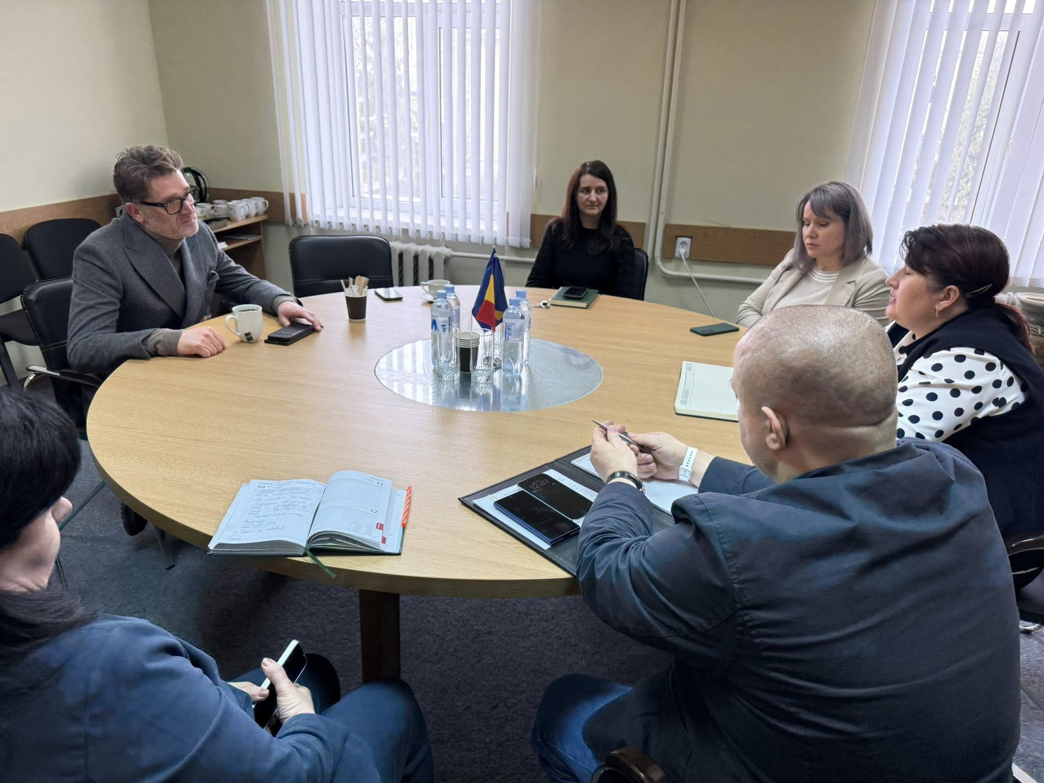 FOTO // Ambasadorul Cristian-Leon Țurcanu, în vizită la Universitatea din Cahul: România continuă să investească în sistemul educațional de pe acest mal al Prutului