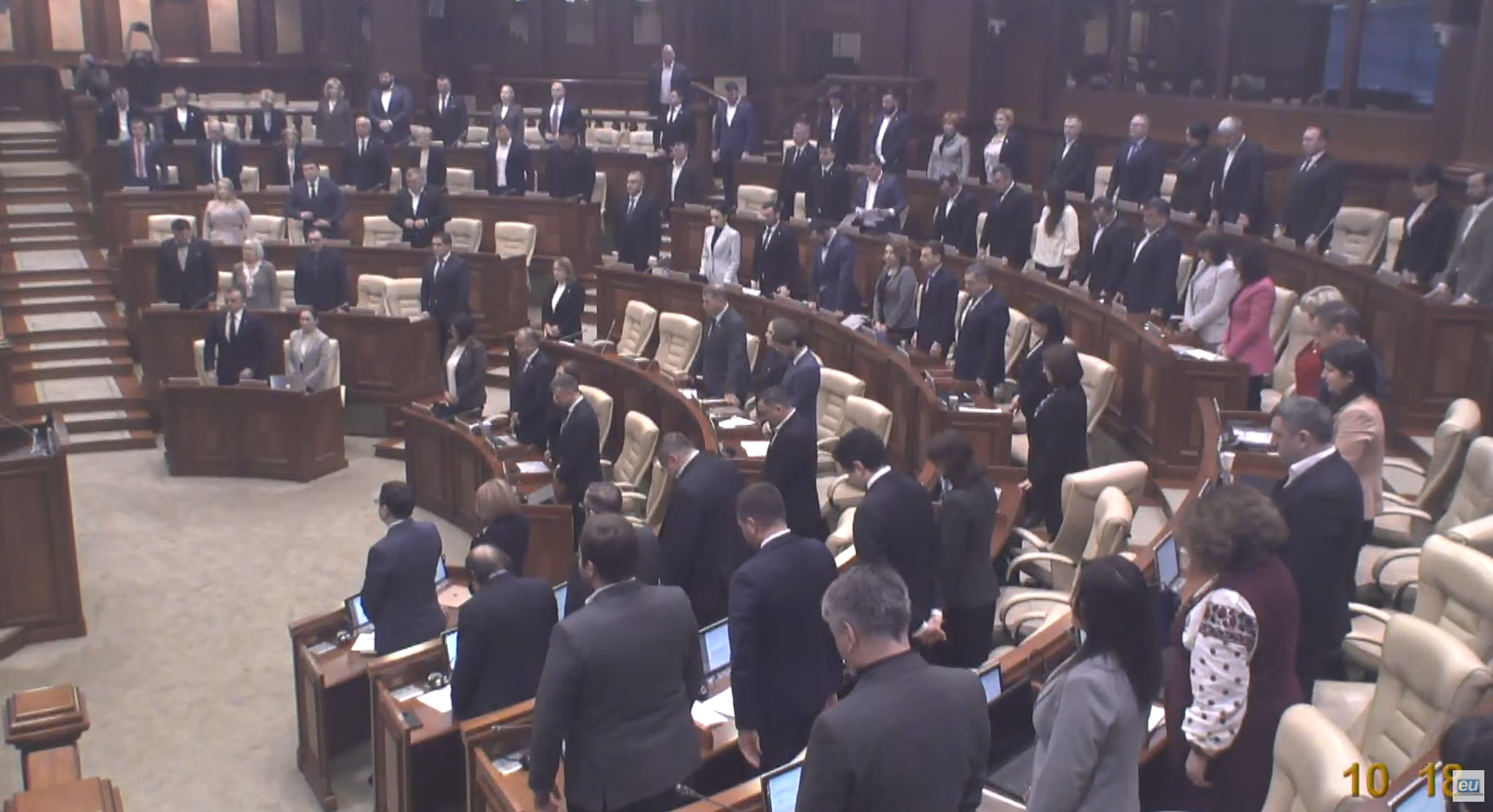 Moment de reculegere în Parlament, în memoria moldovenilor căzuți în războiul din Afganistan