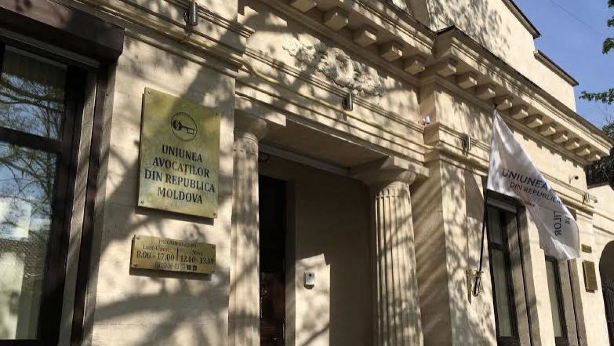 Prevederile privind conducerea Uniunii Avocaților, retrase din lege