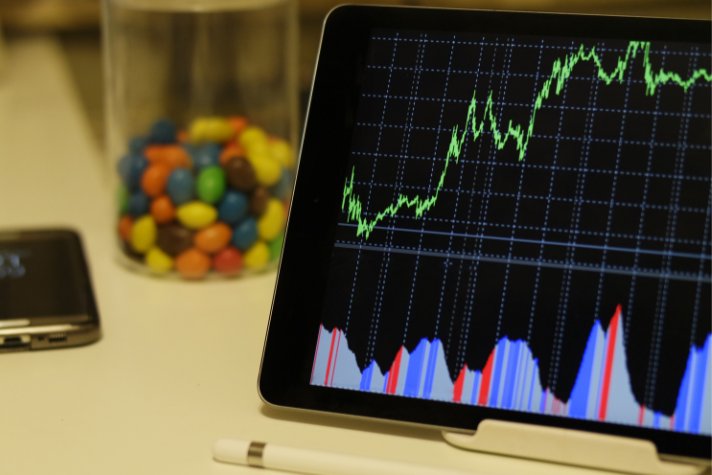 Emisiunile pe piața primară a VM scad, însă capitalul atras aproape se dublează