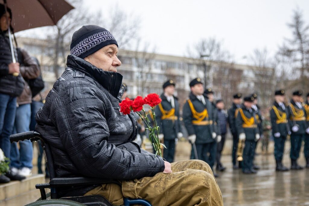 Veterani și oficiali au adus un omagiu militarilor căzuți în războiul din Afganistan