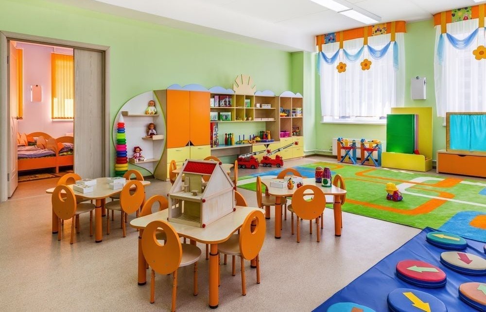 Guvern: 102 primării au solicitat finanțare pentru extinderea creșelor