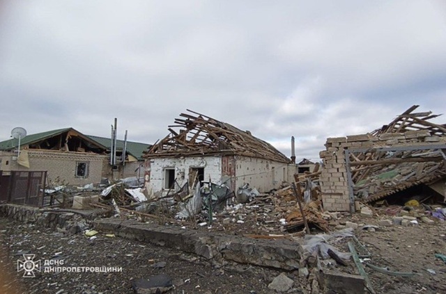 Rusia a lansat atacuri nocturne cu o rachetă balistică şi 126 de dorne în Ucraina, înaintea celei de a doua zile de negocieri la Geneva, anunţă Forţele Aeriene ucrainene, care precizează că au fost interceptate 100 de drone