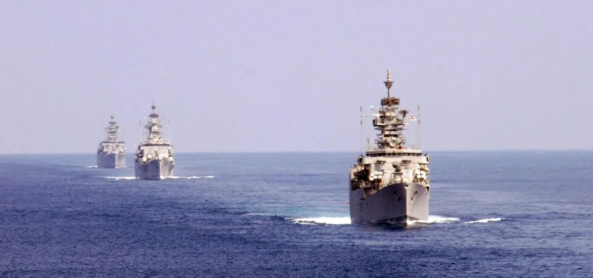 Tensiune uriașă. Rusia și Iran vor face exerciții navale în regiunea în care se adună navele americane