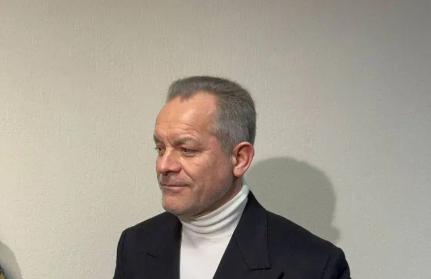 Încă 30 de zile de arest în izolator pentru Vlad Plahotniuc. Instanța a admis cererea procurorilor