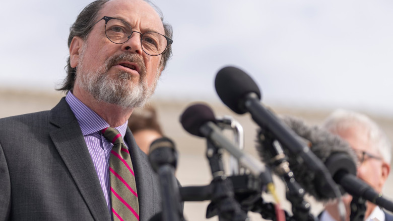 Omul care l-a învins pe Donald Trump. Cine este Victor Schwartz, comerciantul de vinuri care a obținut în instanță anularea tarifelor