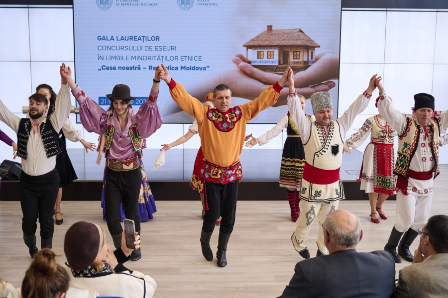 Gala „Tânărul cercetător” a celebrat diversitatea lingvistică și dialogul intercultural în Republica Moldova