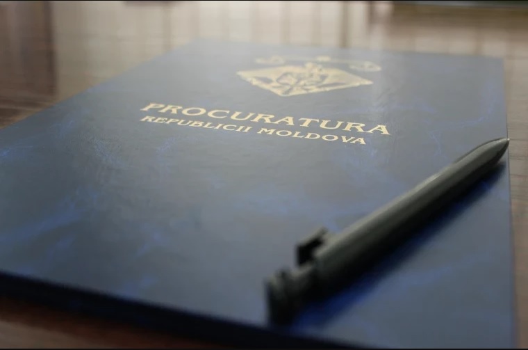 Procurorul din Glodeni prins beat la volan a fost eliberat din funcție