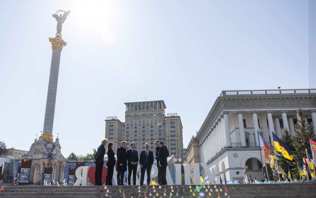 Emmanuel Macron, atac la adresa Rusiei la împlinirea a patru ani de război: „Patru ani de vieţi distruse, violenţă, violuri, torturi şi teroare”