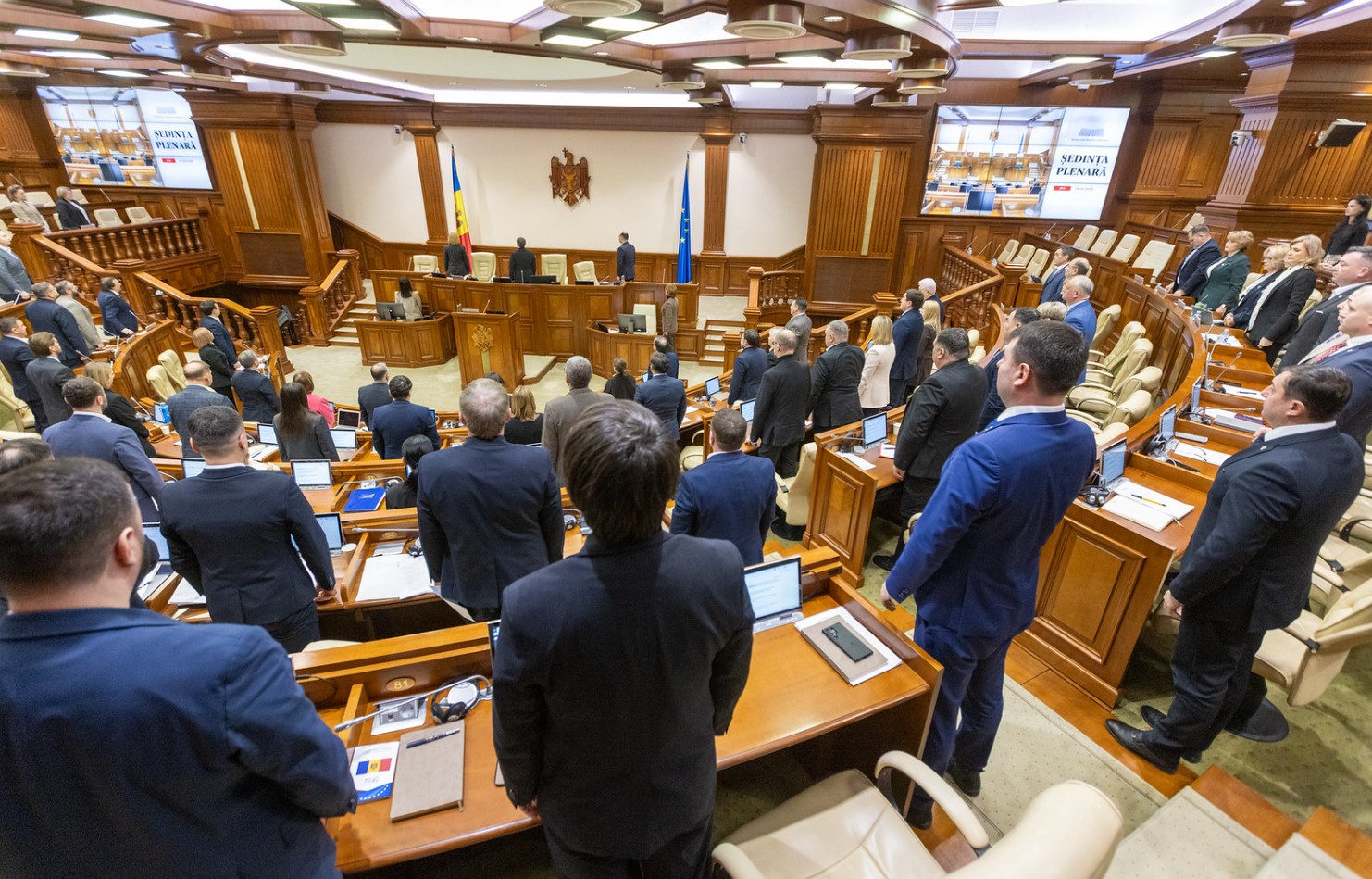 LIVE // Parlamentul se întrunește în ședință plenară. Daniella Misail-Nichitin, așteptată în plen