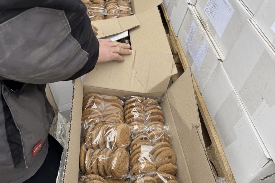 Jumătate de tonă de biscuiți, nimicită din cauza excesului de grăsimi trans