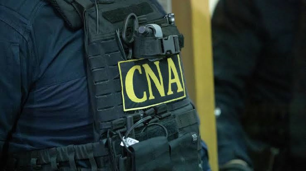 Ofițerii CNA au descins la Primăria orașului Durlești. Acțiunile vizează delapidarea terenurilor publice