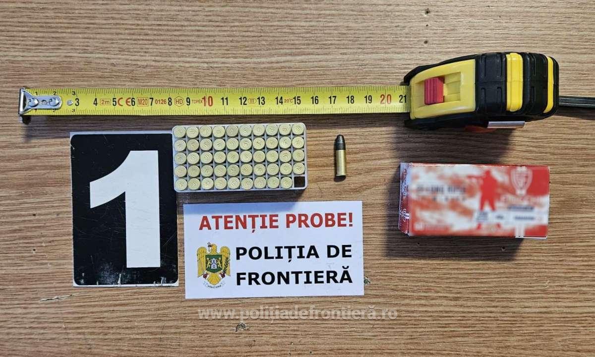 50 de cartușe, depistate într-un colet cu bomboane la PTF Albița. Doi tineri din R. Moldova, cercetați penal