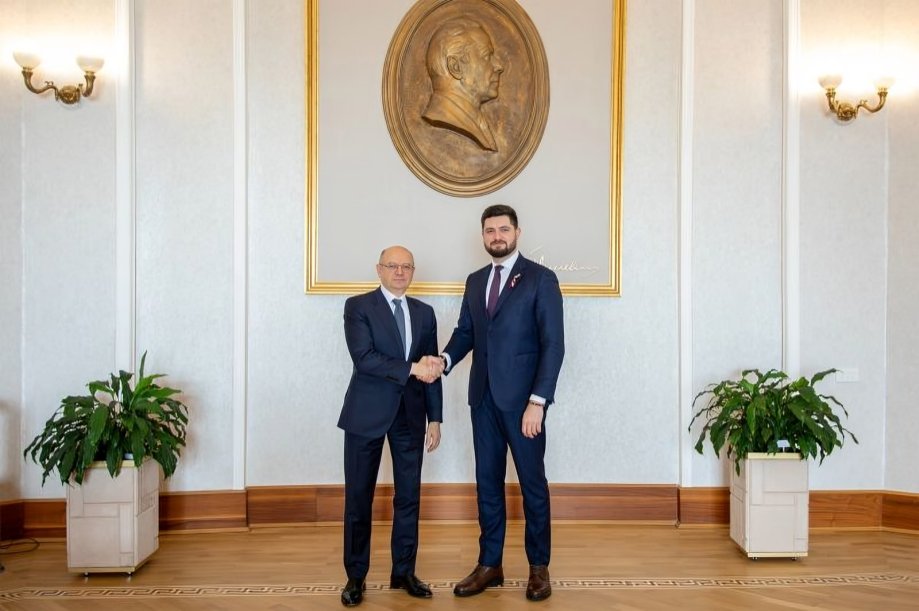 Companiile azere, invitate la licitația pentru construcția parcurilor eoliene mari în R. Moldova