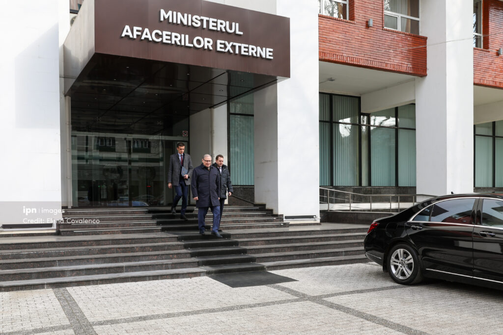 UPDATE // Ambasadorul agreat al Rusiei, Oleg Ozerov, surprins la MAE. Precizările ministerului