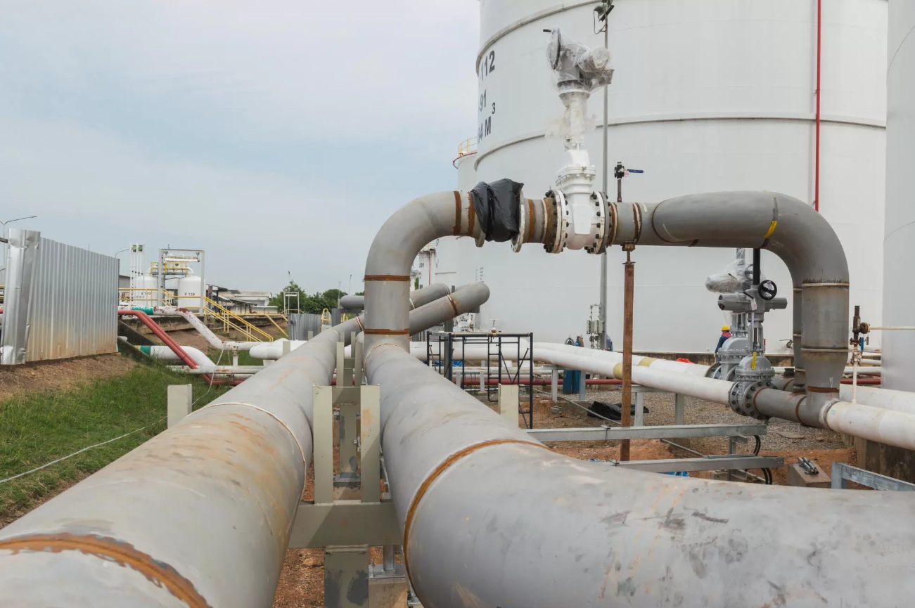 Prețul petrolului a trecut de 90 de dolari pe baril, cel mai ridicat nivel din ultimii doi ani. Îngrijorări în piață