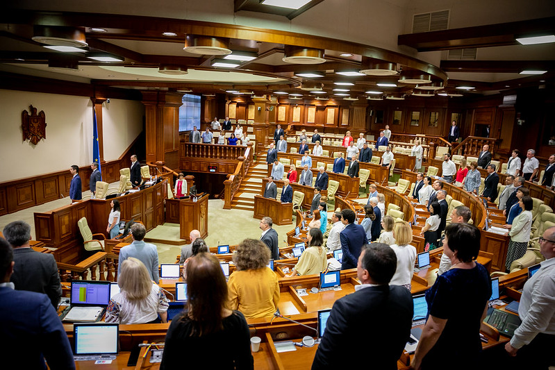 Promo-LEX propune reguli pentru deputați: fără abuz de resurse în scopuri politice și personale