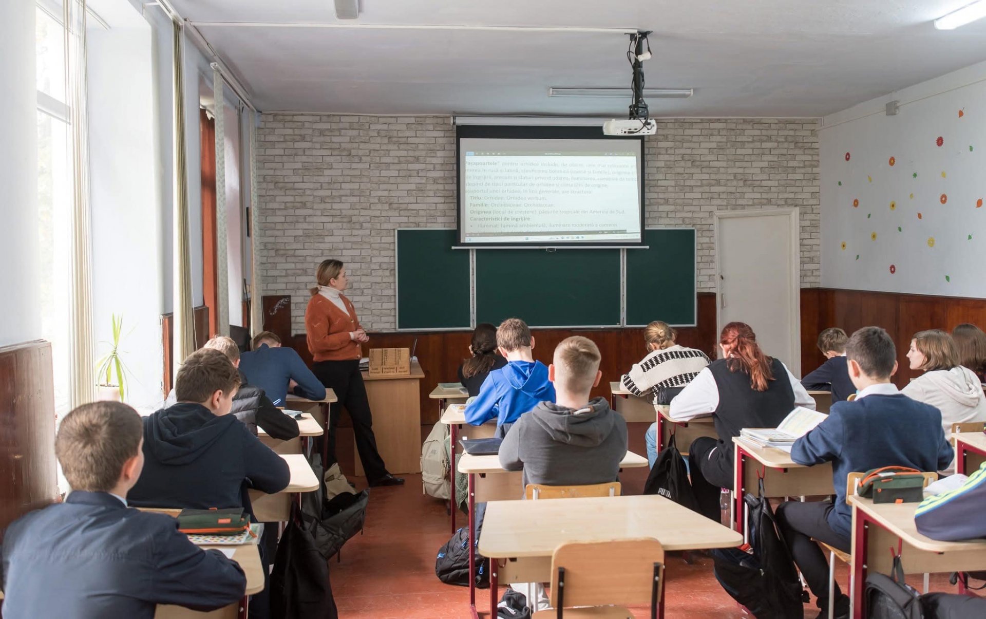 Raport: Consumul de substanțe psihoactive începe în R. Moldova de la 12-13 ani