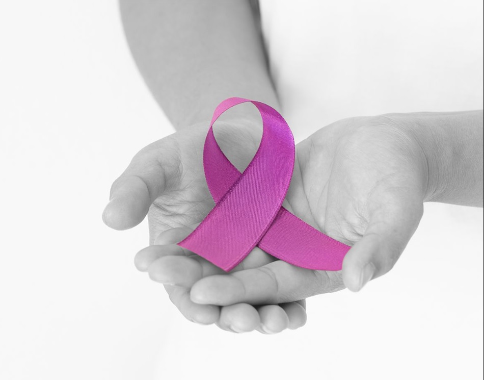 Cancerul nu alege. Familia unui diplomat din R. Moldova apelează la ajutorul cetățenilor