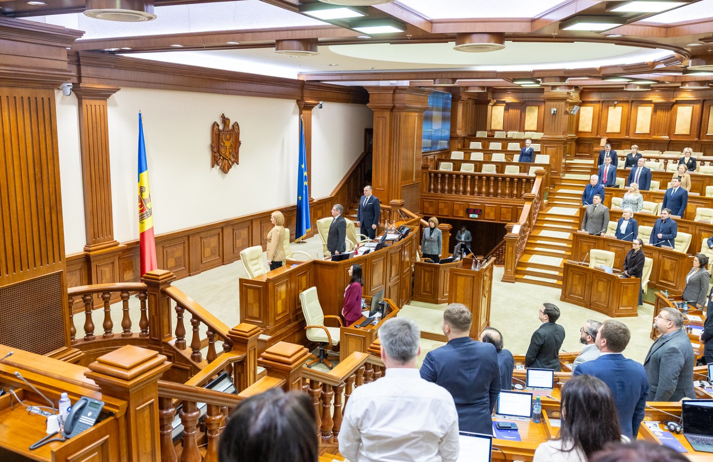 Deputații se întrunesc joi în ședință plenară. Moțiune simplă împotriva ministrului apărării, Anatolie Nosatîi, pe agendă