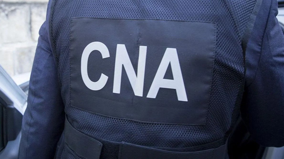 Inspector de mediu, prins în flagrant după ce ar fi cerut 10 mii de lei pentru a nu amenda un bărbat din Trușeni