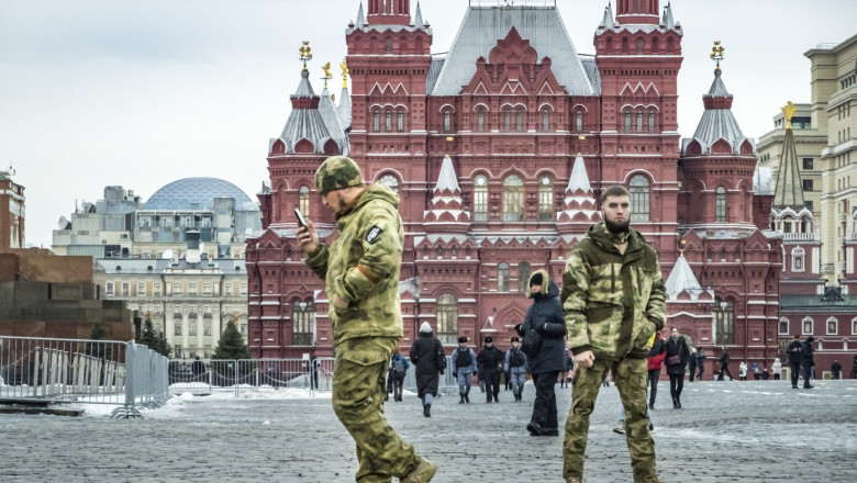 Ucraina a atacat cu un număr record de drone capitala rusă. Zborurile din Moscova au fost suspendate