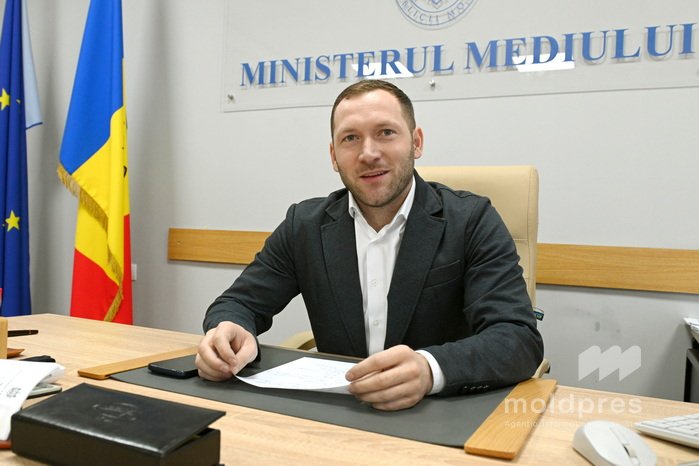 Ministru: Sursa de poluare a fost stopată, iar pata de petrol de pe Nistru s-a diminuat