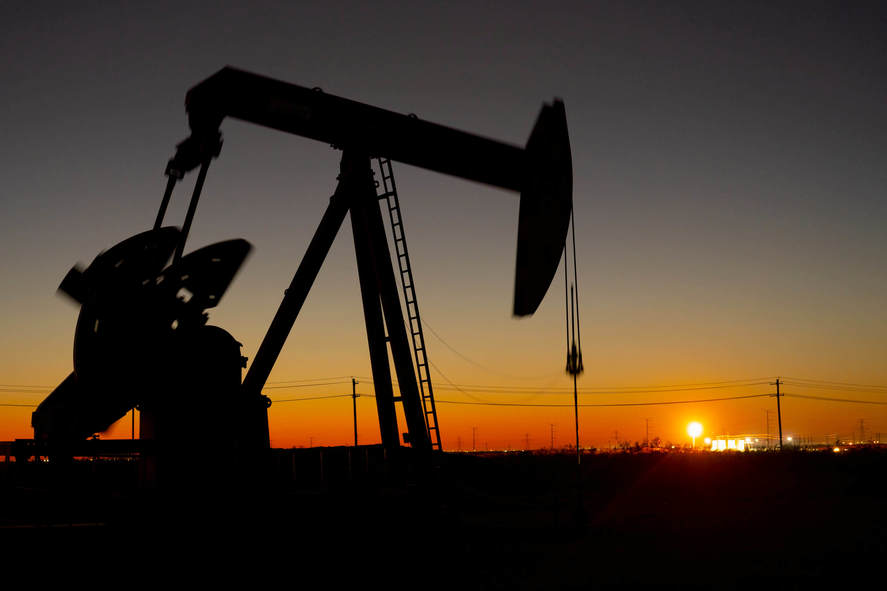 Declin de peste 2% al preţurilor petrolului, luni, după apelul lui Trump pentru redeschiderea Strâmtorii Ormuz