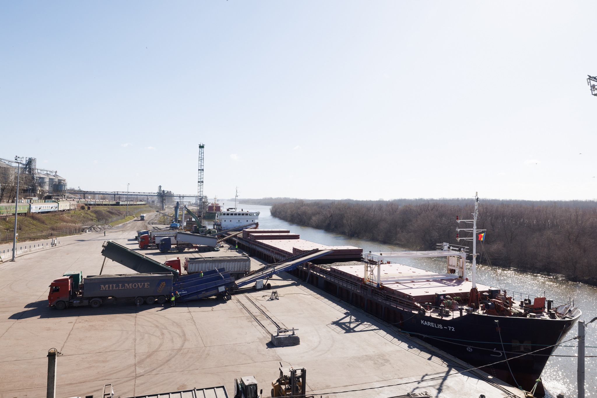 Plafonul minim de benzină la Giurgiulești, redus la 5 mii de tone