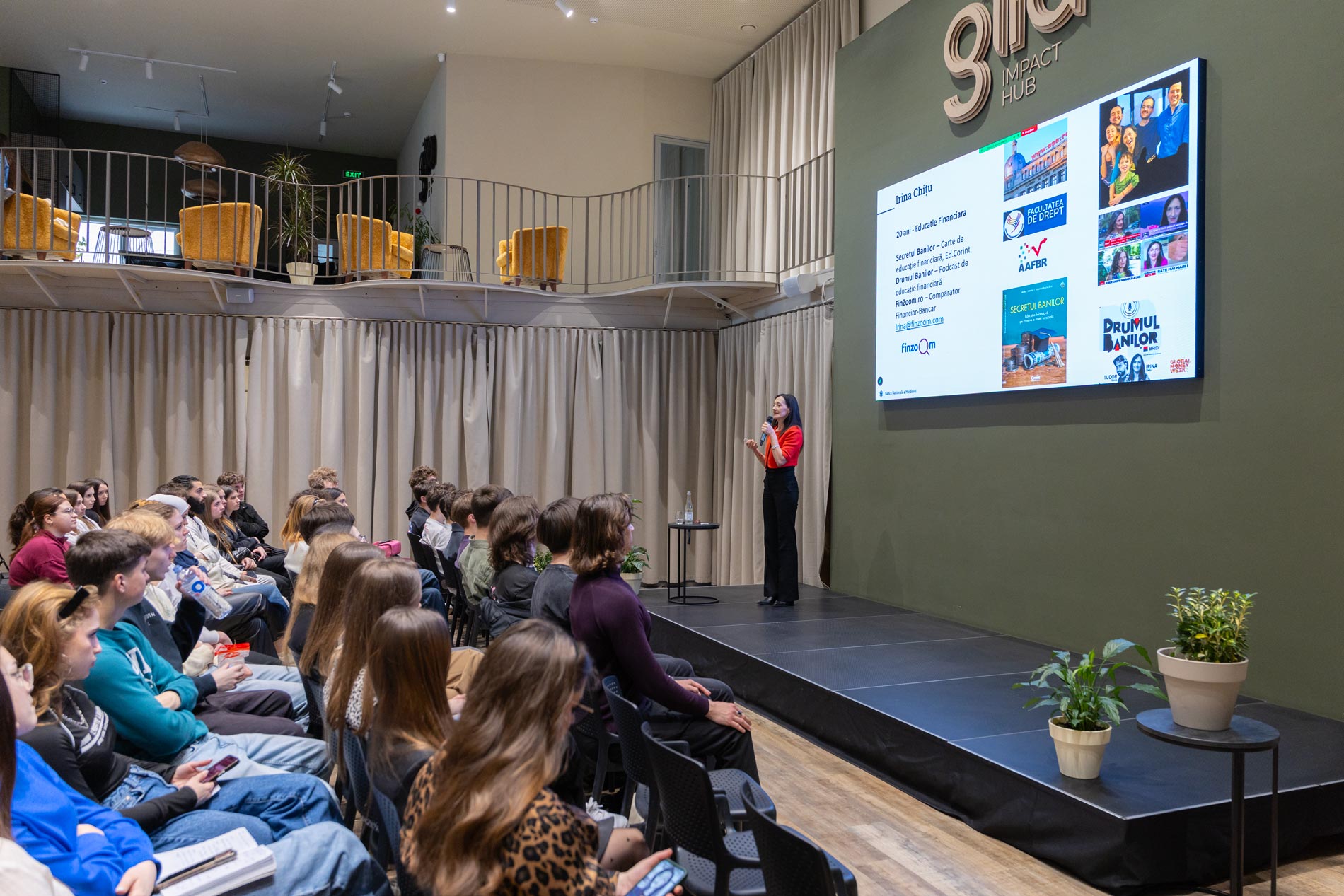 Tinerii învață să-și gestioneze banii inteligent la Global Money Week