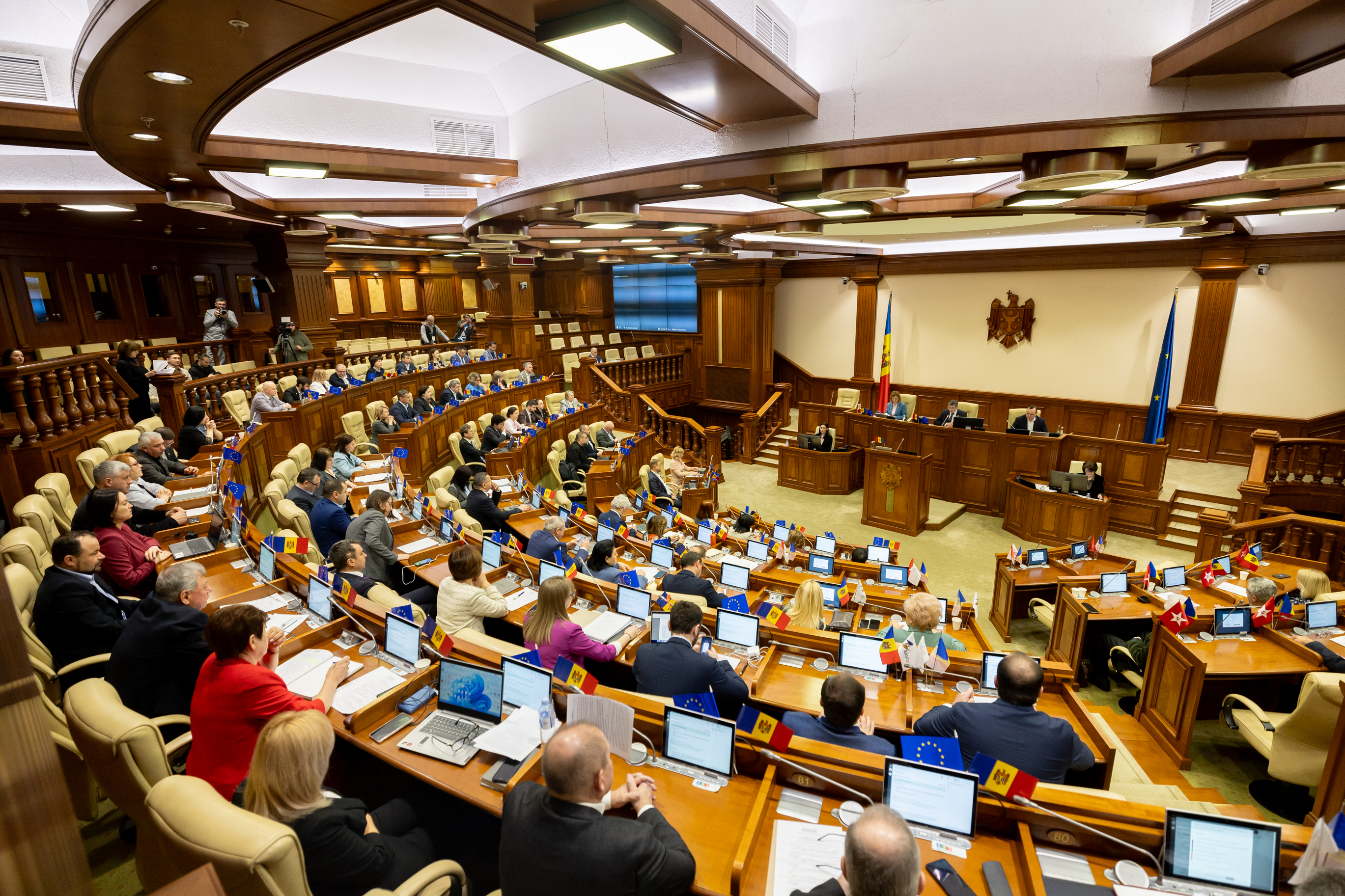 Proiect de lege pentru reducerea numărului de deputați