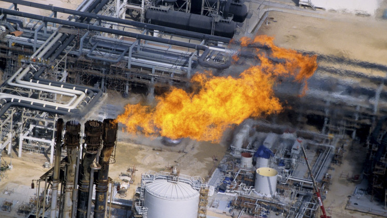 Gazele se scumpesc brusc în Europa după atacul asupra celui mai mare complex de GNL din lume situat în Qatar