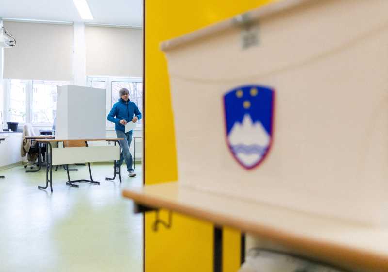 Alegeri parlamentare în Slovenia - sondajele indică o cursă strânsă