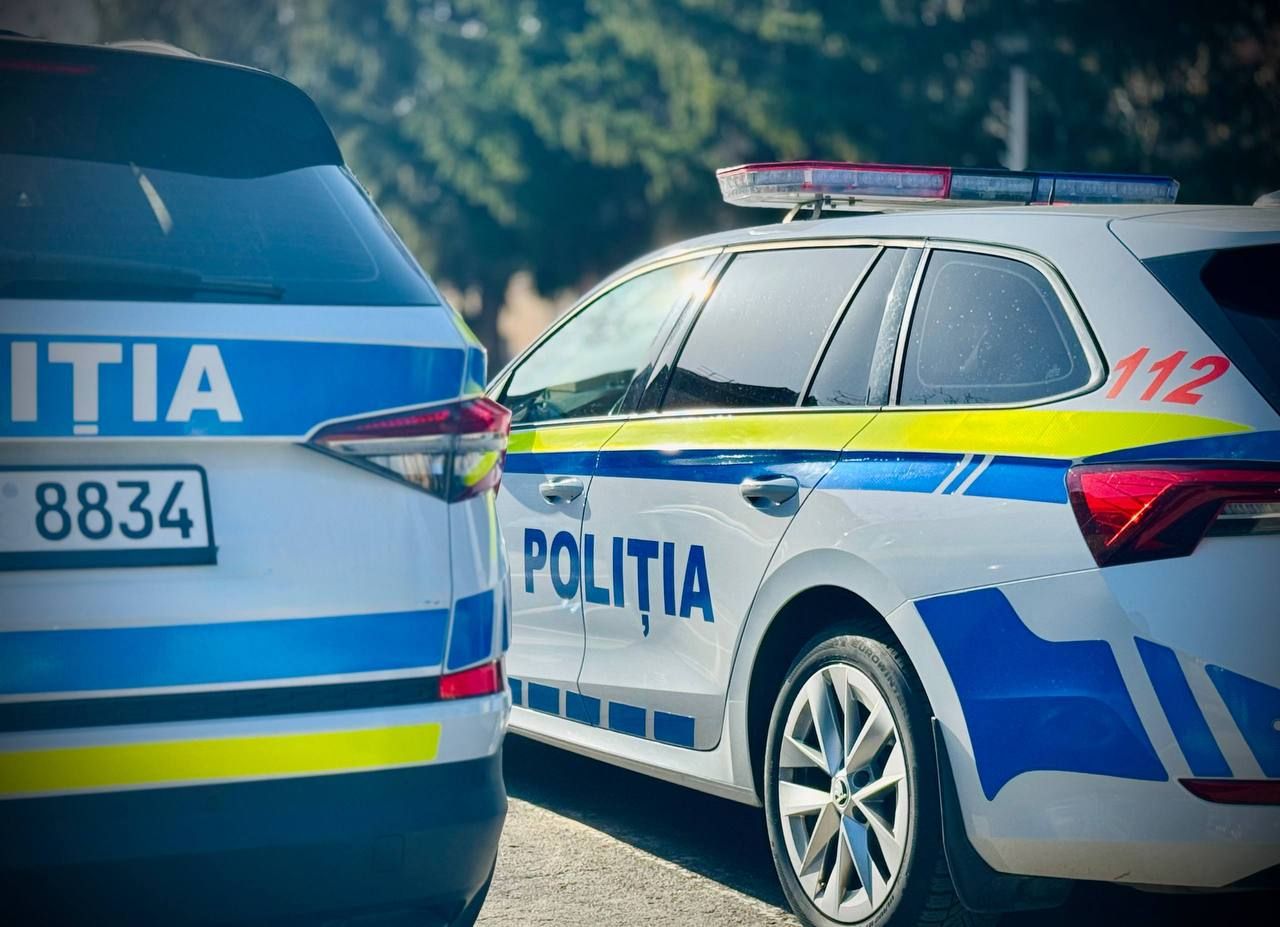 Polițiștii intensifică verificările. Circa 400 de șoferi, amendați pentru transportarea copiilor fără scaune auto speciale