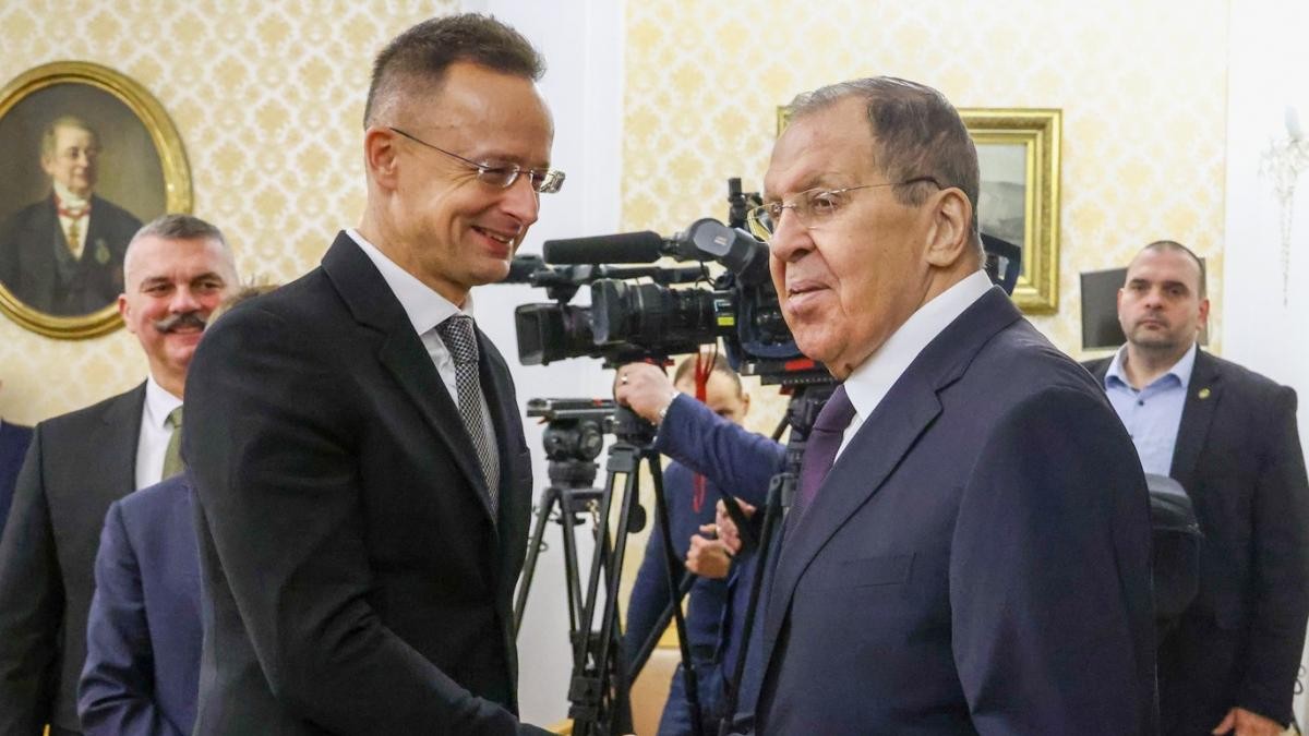 WP: Szijjártó suna direct la Moscova de la întâlnirile UE ca să-l informeze pe Lavrov. „Practic, Moscova era la masa discuțiilor”
