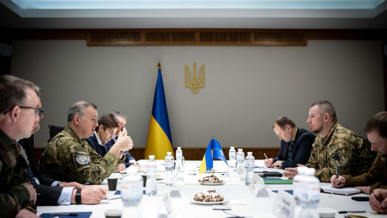Prima vizită oficială a unei delegații NATO de nivel înalt în Ucraina de la invazia rusă din 2022