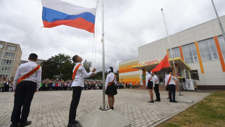 ANALIZĂ // Copiii și propaganda Kremlinului: cât de eficiente sunt lecțiile de război din școlile ruse. „Fiul meu le apreciază. Mă îngrijorează”